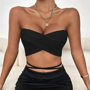 ⭐️ 3/$10 ⭐️ SHEIN Twist Front Cropped Tube Top